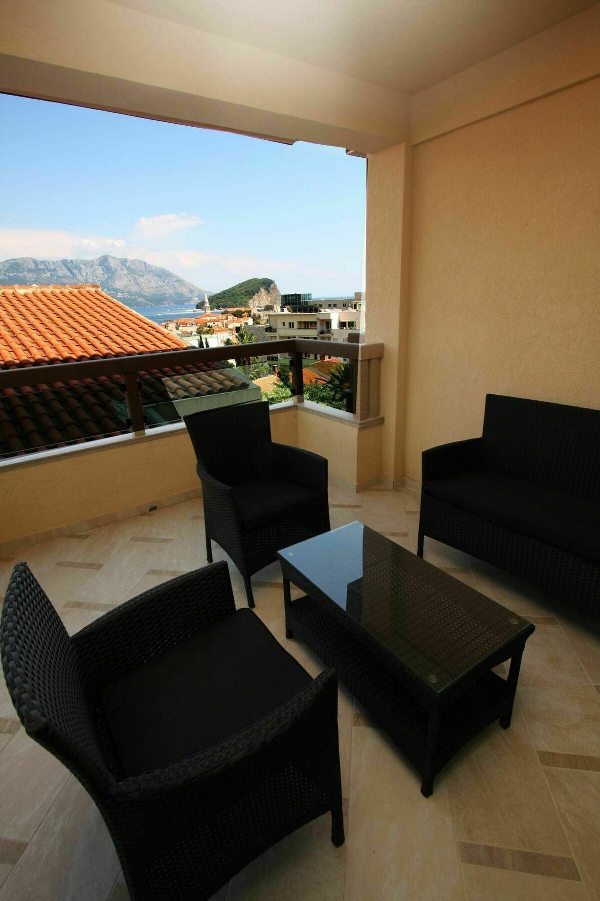 The Old Town Terrace Apartment